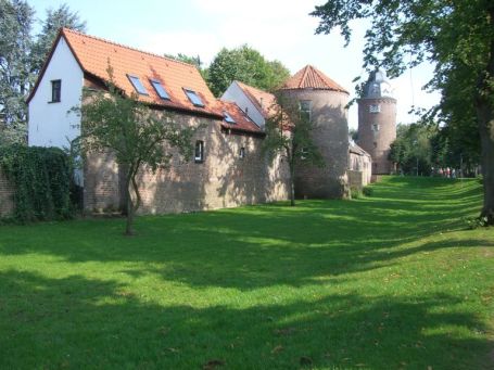 Kranenburg : Historischer Ortskern, Türme und alte Stadtmauer vom Rütterswall aus gesehen